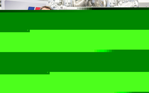 Minister President Winfried Kretschmann visits Rolls-Royce Power Systems to discover more about green technologies