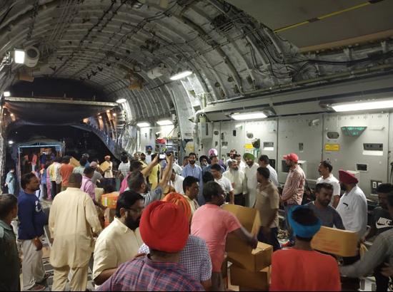 Punjab Govt Dispatches 1 Lakh Packets Of Relief Material To Kerala
