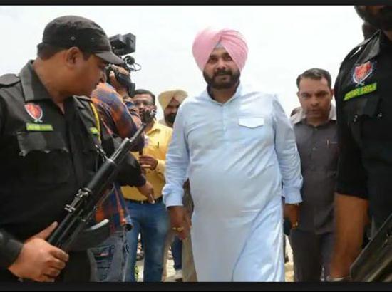 Navjot Sidhu gets Z plus security, bullet proof Vehicle, Punjab recommends CISF cover