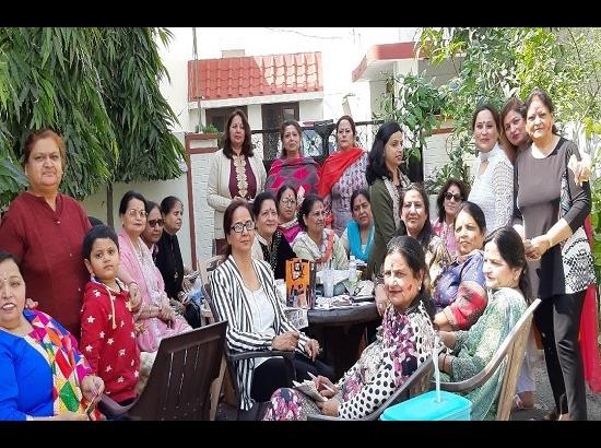 Green Prak Welfare Association,Jalandhar celebrates Holi