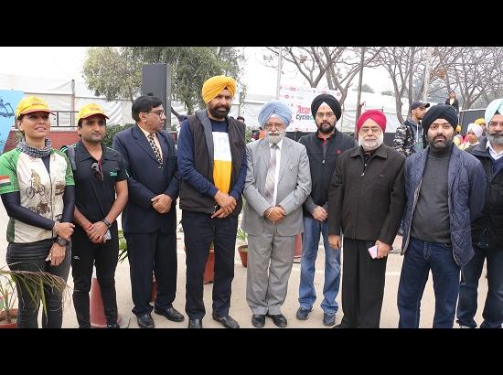 International Cyclist Feroza Suresh leads Avon CycloGreen in Ludhiana 