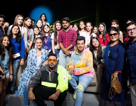 Sex Education with ‘Khandaani Shafakhana’ at J D Institute of Fashion Technology