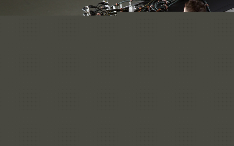 Rolls-Royce delivers 8,000th engine from Dahlewitz, Germany