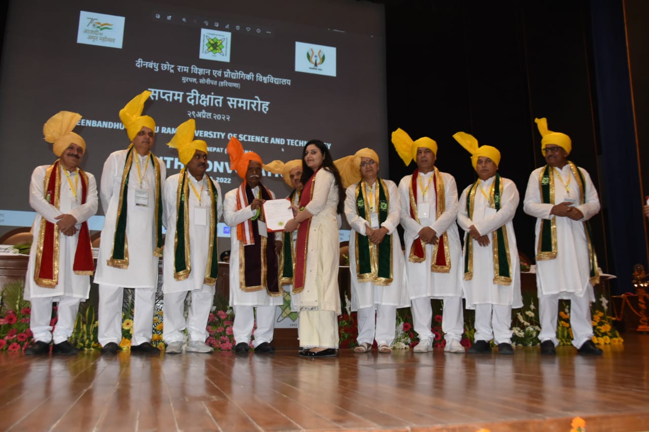 Haryana Governor-Chancellor Shri Bandaru Dattatraya, while conferring degrees on 625 students of Deenbandhu Chhotu Ram University of Science and Technology (DCRUST) on Friday, said that a large number of girl students are passing out from colleges and universities, which is a positive sign for the country and the state.